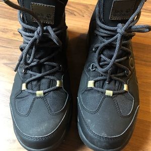 Jack Wolfskin hikin boots, size 9.5 Mens US